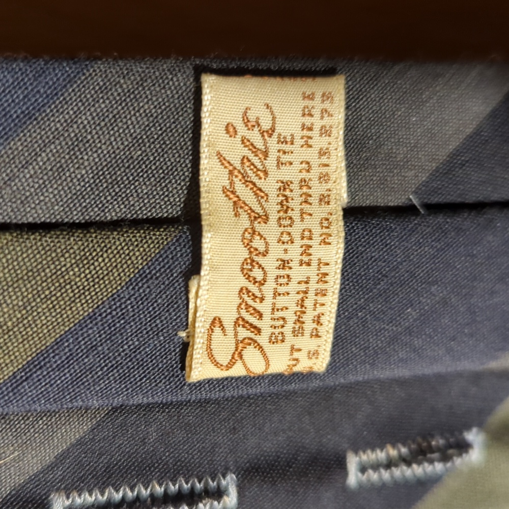 Smoothie Button Down Tie